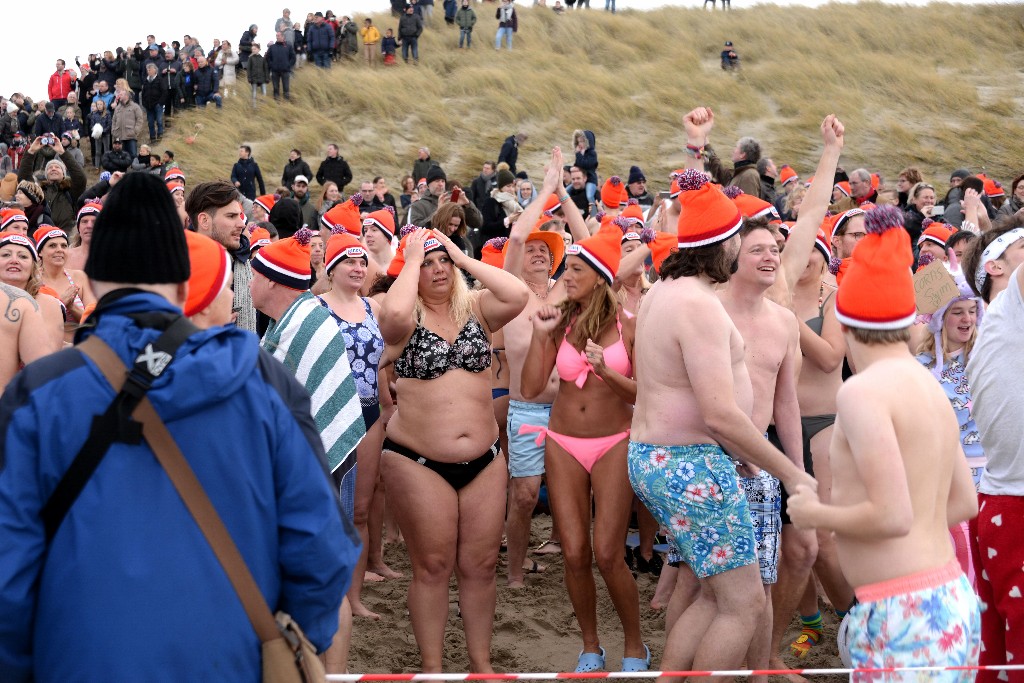 ../Images/Nieuwjaarsduik Nederzandt 2018 031.jpg